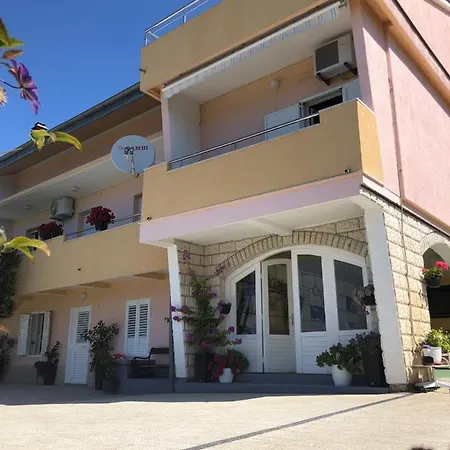 Апартаменты Nevena Бродарица