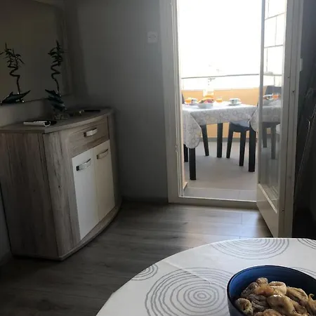 Nevena Appartement *