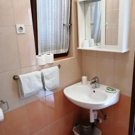 Nevena Appartement *